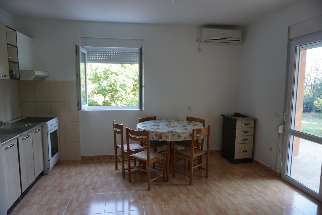 Apartamento Ruza Vetrova Bar Exterior foto