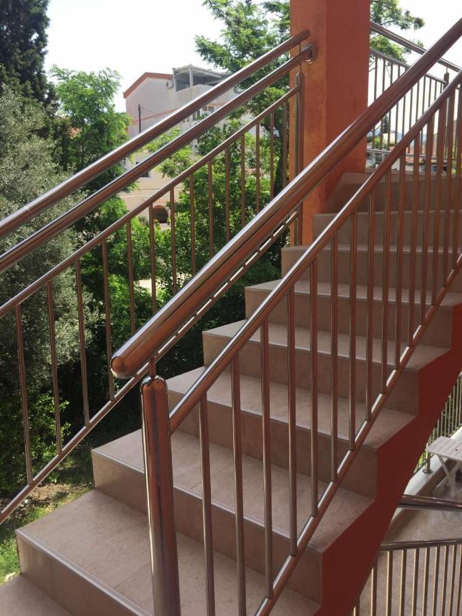 Apartamento Ruza Vetrova Bar Exterior foto